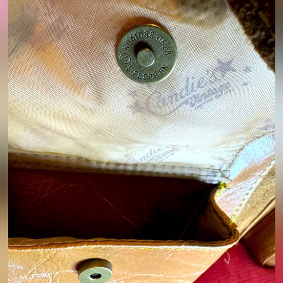Candie’s Vintage Distressed shoulder Bag W Brass Hardware & Multiple Pockets - Picture 2 of 11
